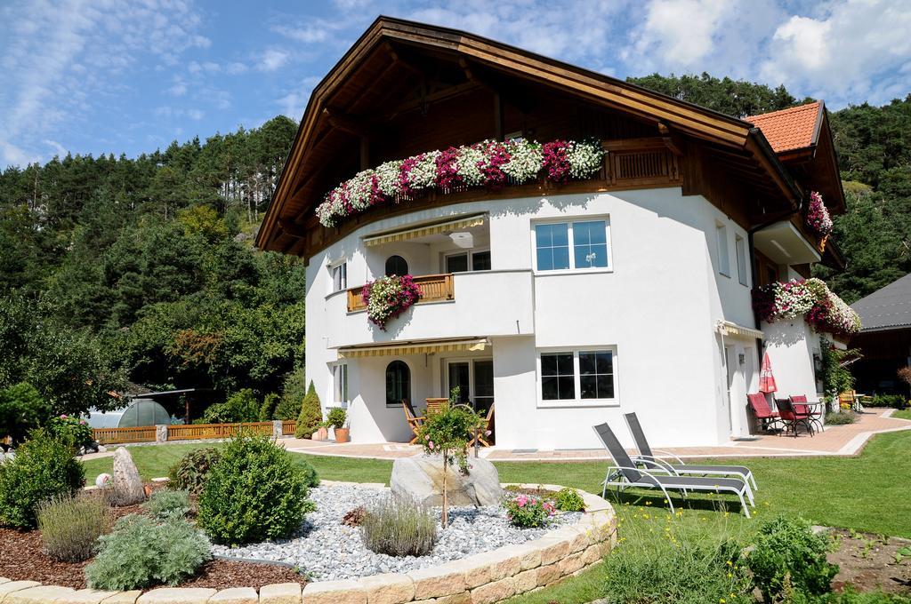 Ferienwohnung Gundolf Christine Arzl im Pitztal Szoba fotó