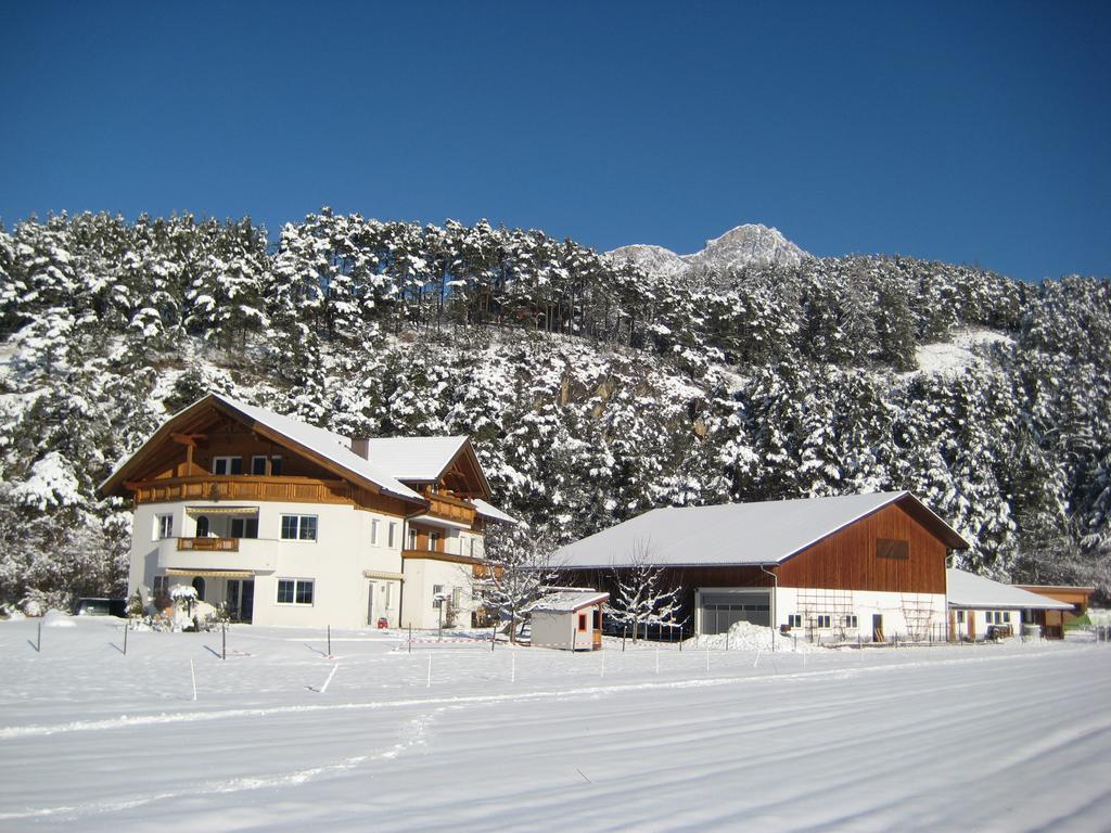 Ferienwohnung Gundolf Christine Arzl im Pitztal Szoba fotó