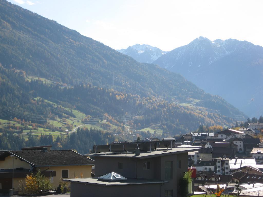 Ferienwohnung Gundolf Christine Arzl im Pitztal Szoba fotó